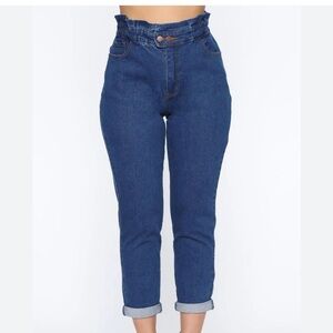 Fashion Nova Motivate Me Paperbag High Rise Mom Jeans. Size 1 (actual 24X27)
